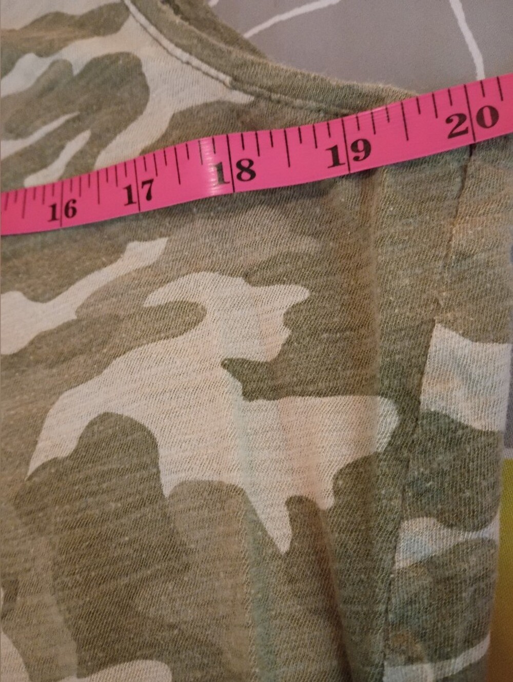 Camo Top Large - Picture 6 of 7